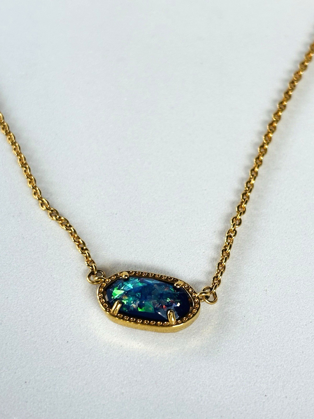 Kendra Scott Gold Tone Chain Necklace Ocean blue Charm Pendant